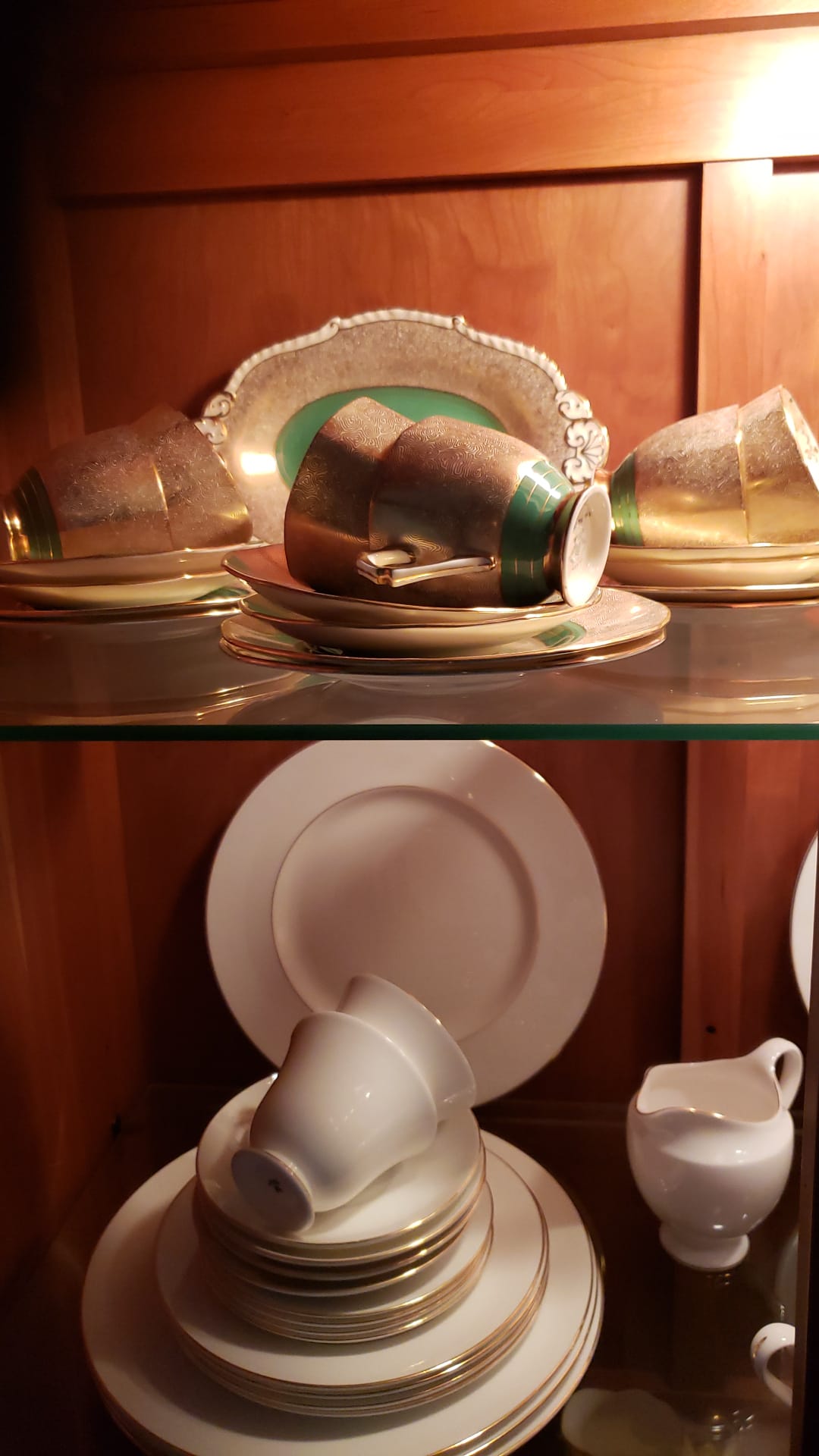 Cake plate and cups